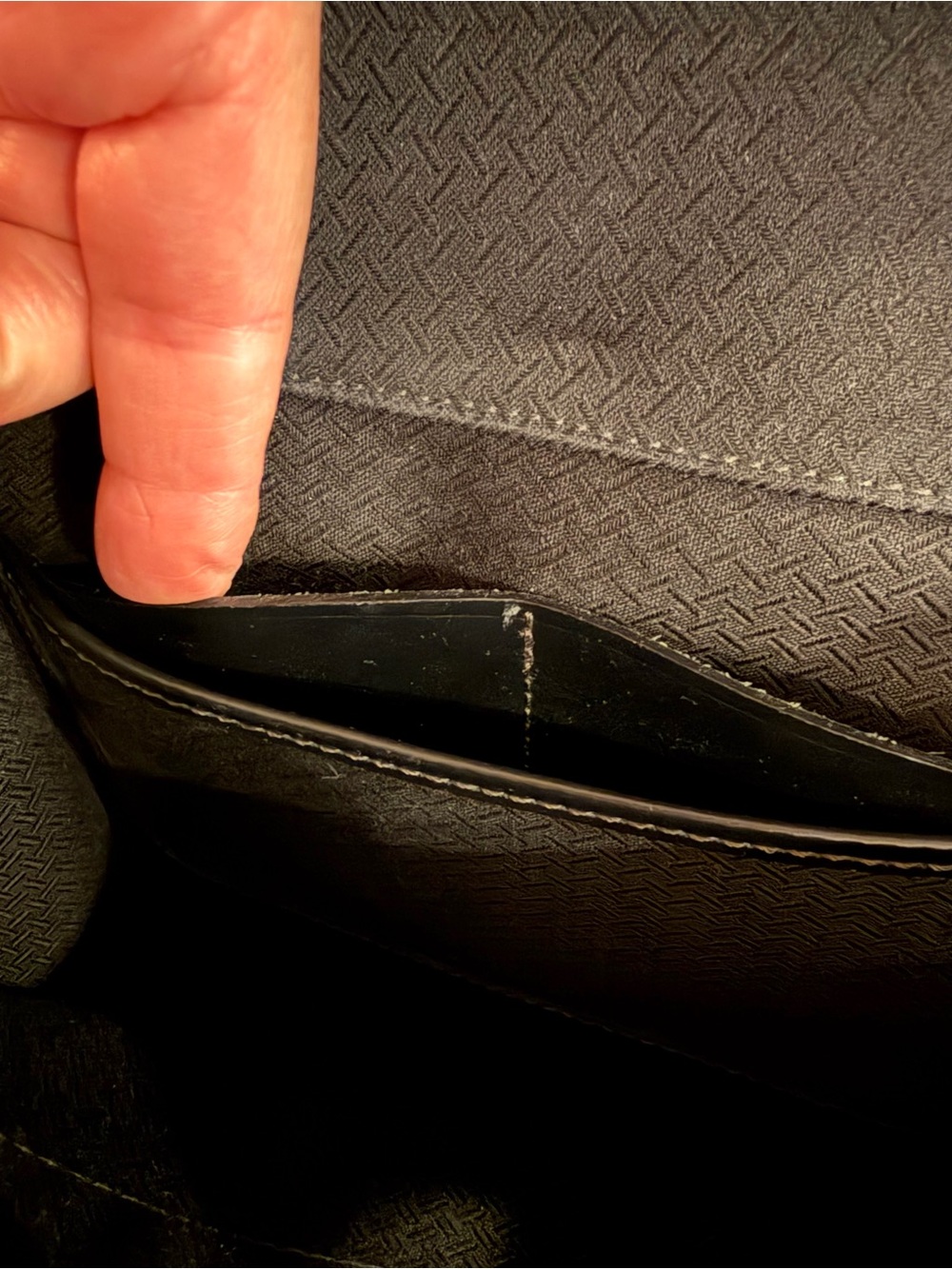 DOONEY & BOURKE•black perforated leather cabriolet vintage shoulder bag - Picture 14 of 14